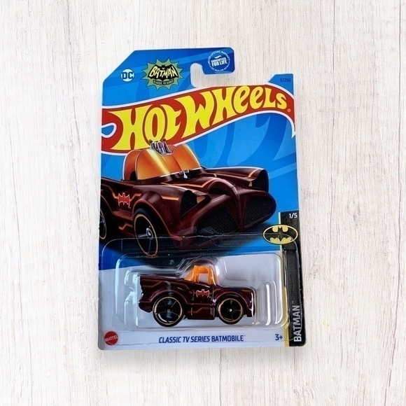MATTEL HOT Wheels 2023 Tooned 66’ Classic Batmobile NWT - Picture 1 of 9